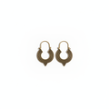 Boucles bronze sur fond blanc