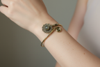 Bracelet bronze - porté poignet