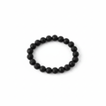 Bracelet perles noires lave fond blanc studio