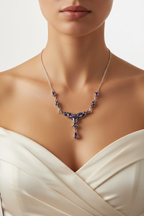 Collier améthyste - robe soie ivoire décolleté