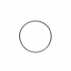 Jonc en argent — studio blanc