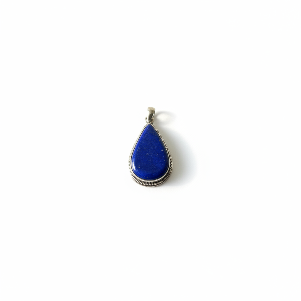 Pendentif lapis-lazuli fond blanc